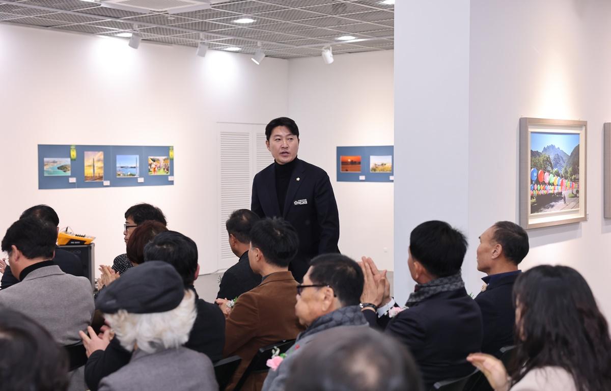 제11회 고흥관광전국사진공모전 시상식 및 전시회 첨부이미지 : 2025.12.21 제11회 고흥관광전국사진공모전 시상식 및 전시회 (6).JPG