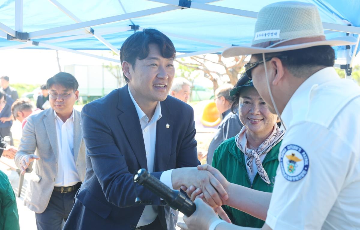 2025.7.23 꼬맹이 테마놀이터조성 준공식 첨부이미지 : 2025.7.23 꼬맹이 테마놀이터조성 준공식 (2).JPG