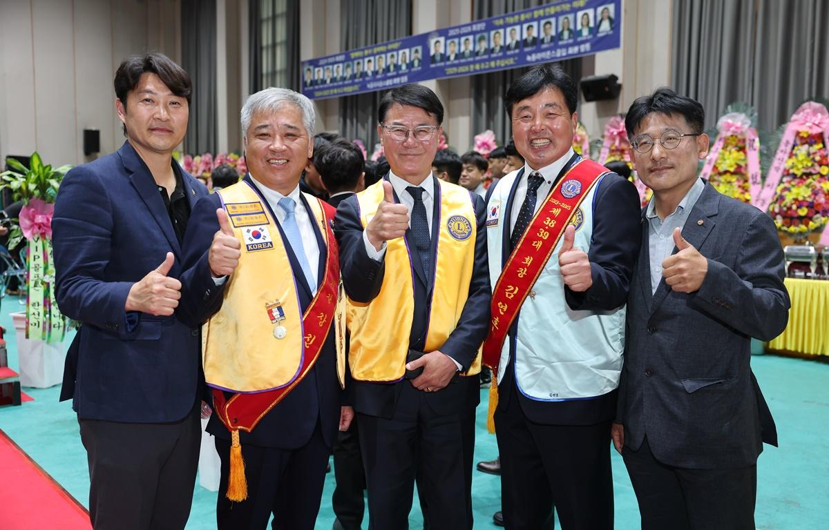 녹동 라이온스클럽 회장 이취임식 첨부이미지 : 2025.6.5 녹동 라이온스클럽 회장 이취임식 (13).JPG