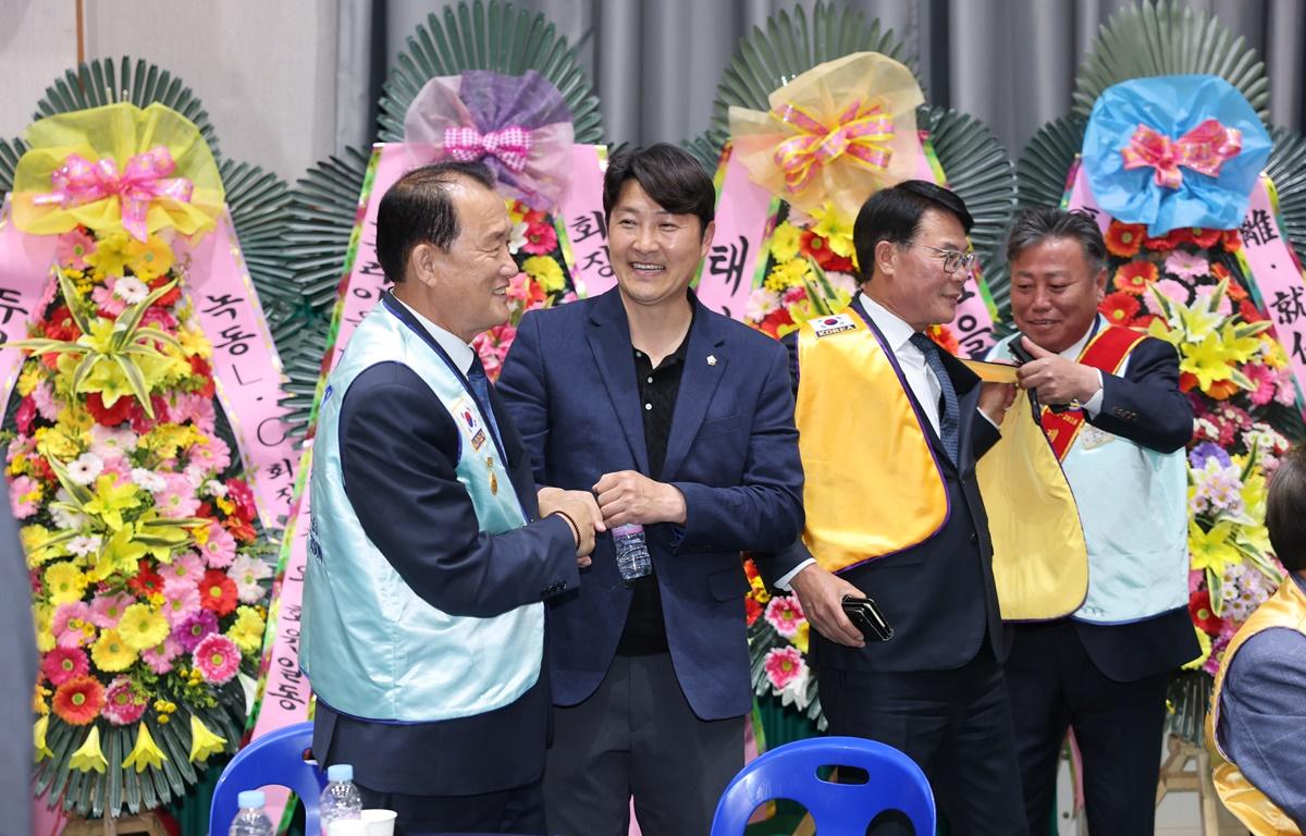 녹동 라이온스클럽 회장 이취임식 첨부이미지 : 2025.6.5 녹동 라이온스클럽 회장 이취임식 (8).JPG