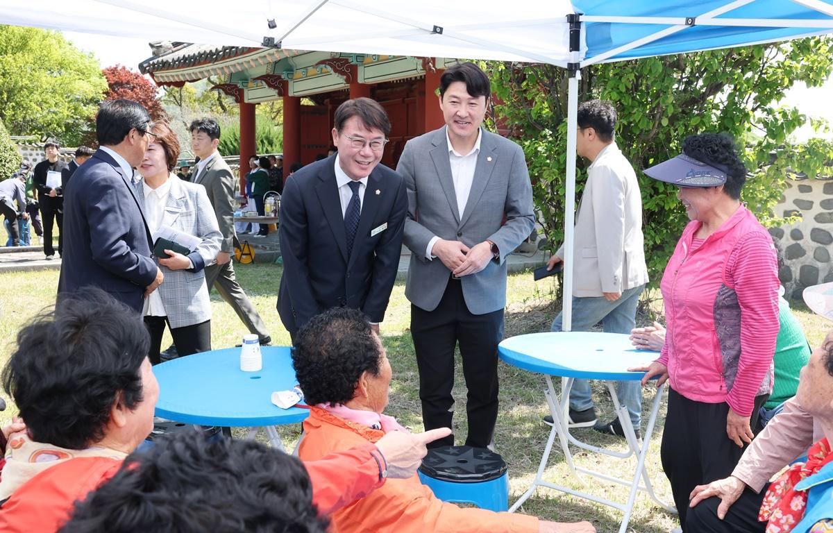 도화면 발포 충무사 다례제 첨부이미지 : 2025.4.28 도화면 발포 충무사 다례제 (12).JPG