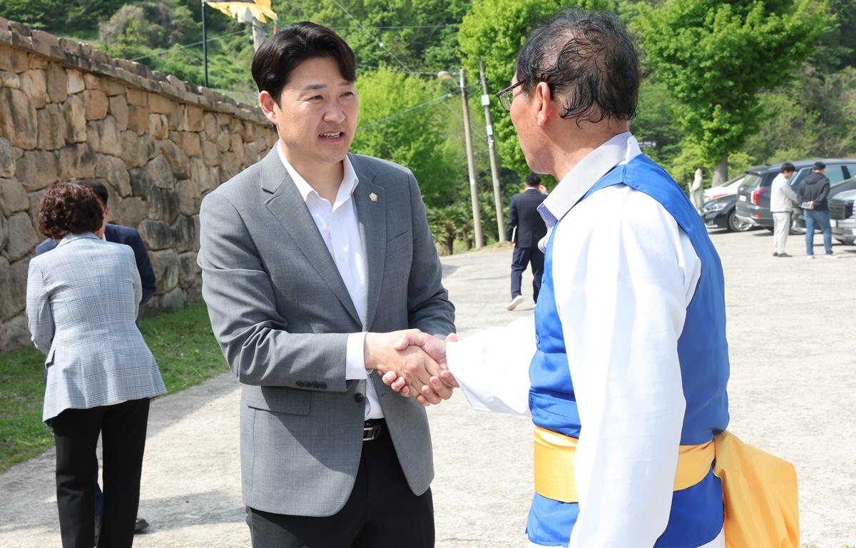 도화면 발포 충무사 다례제 첨부이미지 : 2025.4.28 도화면 발포 충무사 다례제 (1).JPG