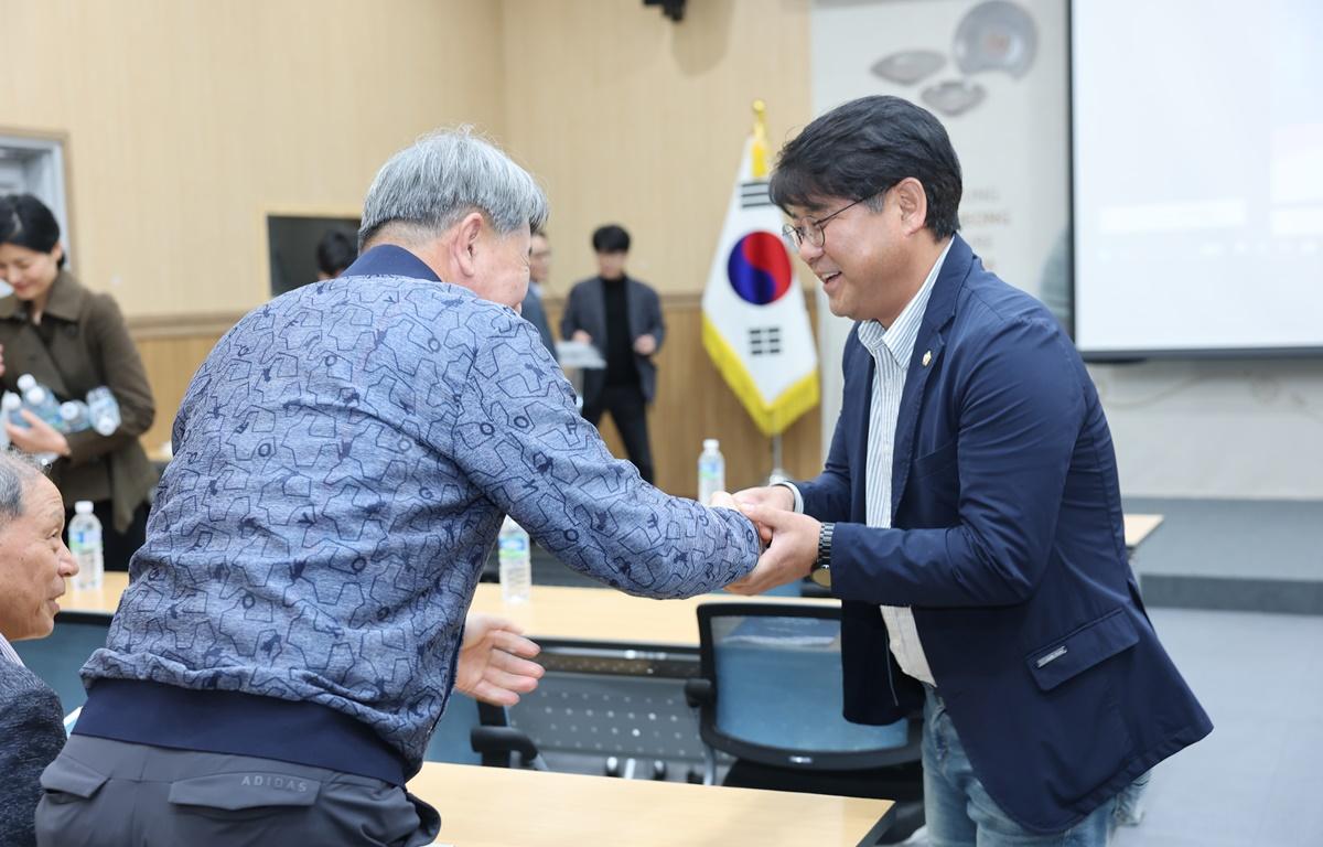 문화강국네트워크 제6차 정책토론회 첨부이미지 : 2025.10.24 문화강국네트워크 제6차 정책토론회 (4).JPG