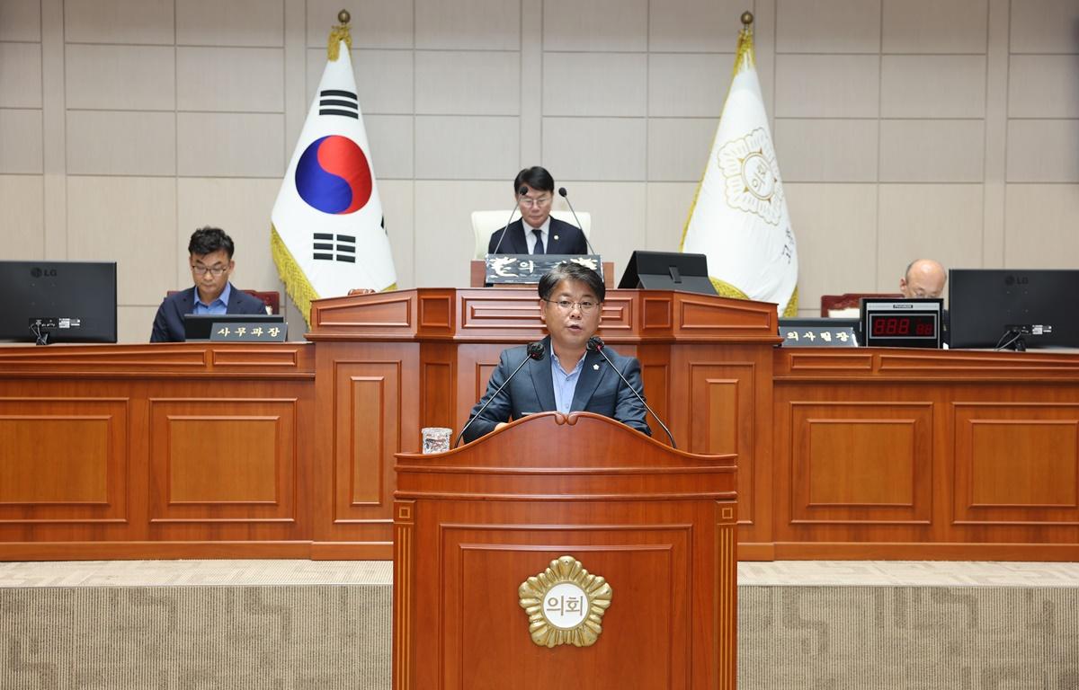 제337회 고흥군의회 제1차 정례회 제2차 본회의 첨부이미지 : 2025.6.20 제337회 고흥군의회 제1차 정례회 제2차 본회의 (4).JPG