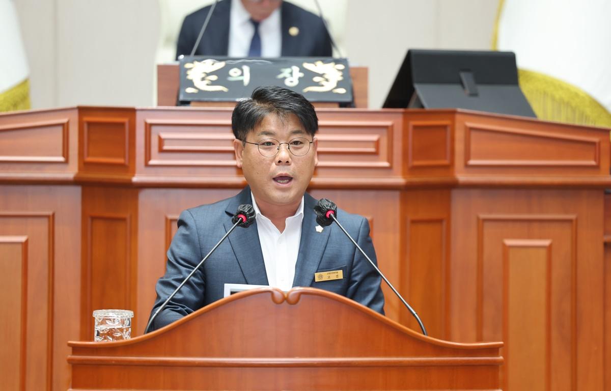 제338회 고흥군의회 임시회 제2차 본회의 첨부이미지 : 2025.7.18 제338회 고흥군의회 임시회 제2차 본회의 (17).JPG