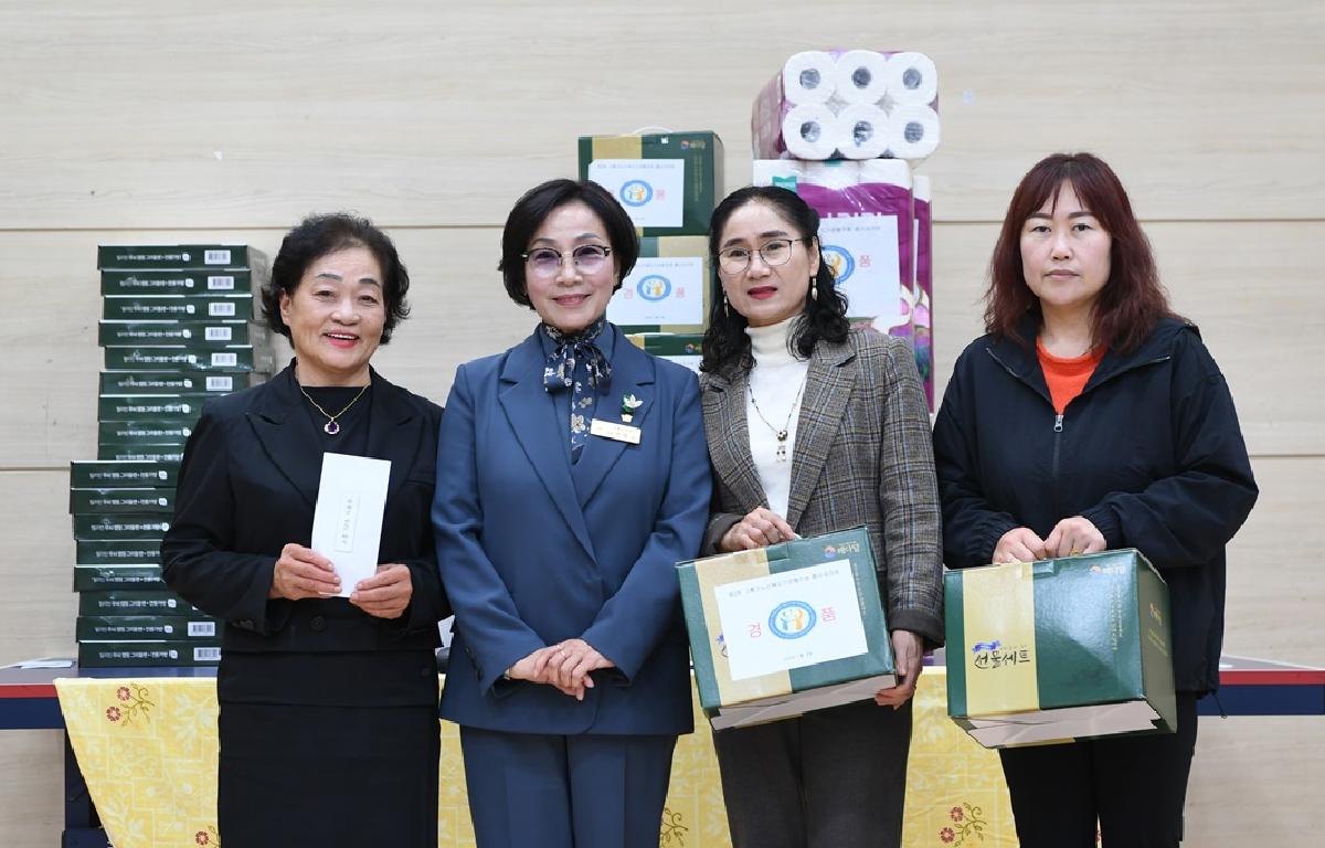 고흥군 노인복지기관 협의회 종사자들의 밤 첨부이미지 : 2024.11.16 고흥군 노인복지기관 협의회 종사자들의 밤 (20).JPG