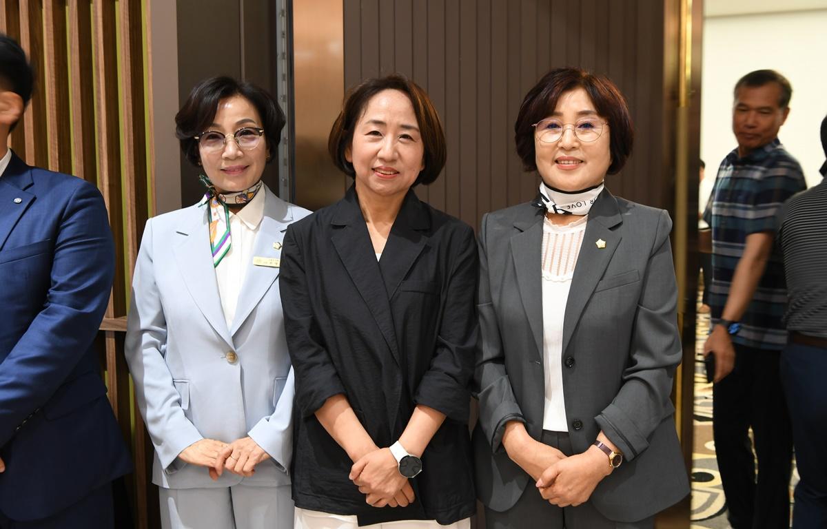 (사)고흥군 어촌계 연합회 창설특집 한마음대회 첨부이미지 : 2024.7.15 (사)고흥군 어촌계 연합회 창설특집 한마음대회 (2).JPG