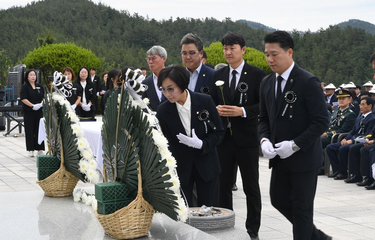 제69회 현충일 추념식 첨부이미지 : 2024.6.6 제69회 현충일 추념식 (2).JPG