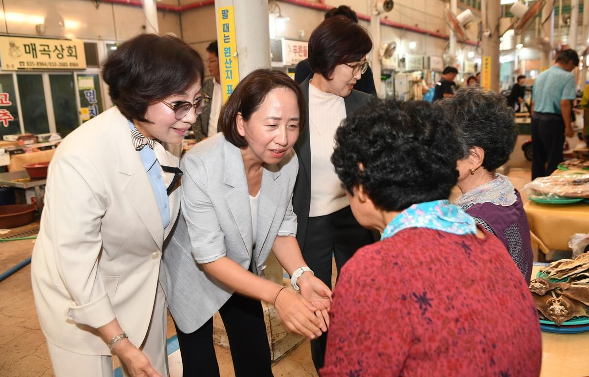 고흥전통시장 숯불어락 야시장 개막식 첨부이미지 : 2024.9.27 고흥전통시장 숯불어락 야시장 개막식 (1).JPG