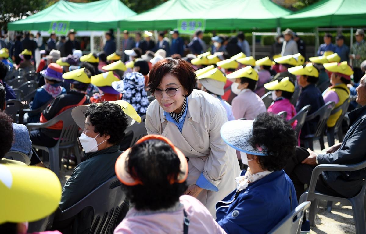 제 49회 봉래면민의 날 행사 첨부이미지 : 2023.04.20 봉래면민의 날 행사 (12).JPG