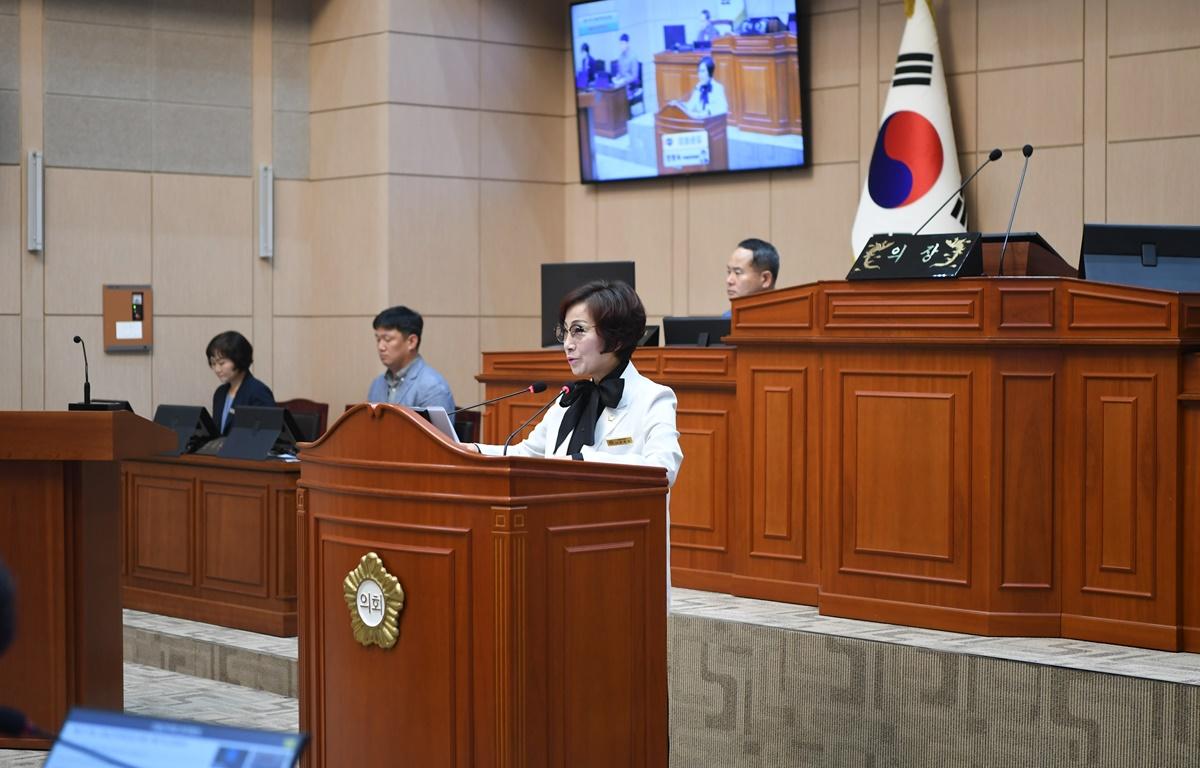 제317회 고흥군의회 임시회 제1차 본회의 첨부이미지 : 2023.07.18 제317회 고흥군의회 임시회 제1차 본회의 (51).JPG