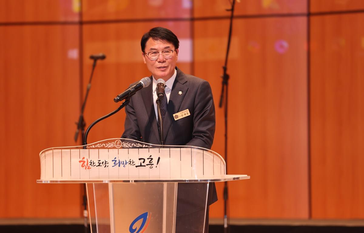 제20회 고흥우주합창단 정기연주회 첨부이미지 : 2025.11.29 제20회 고흥우주합창단 정기연주회 (3).JPG