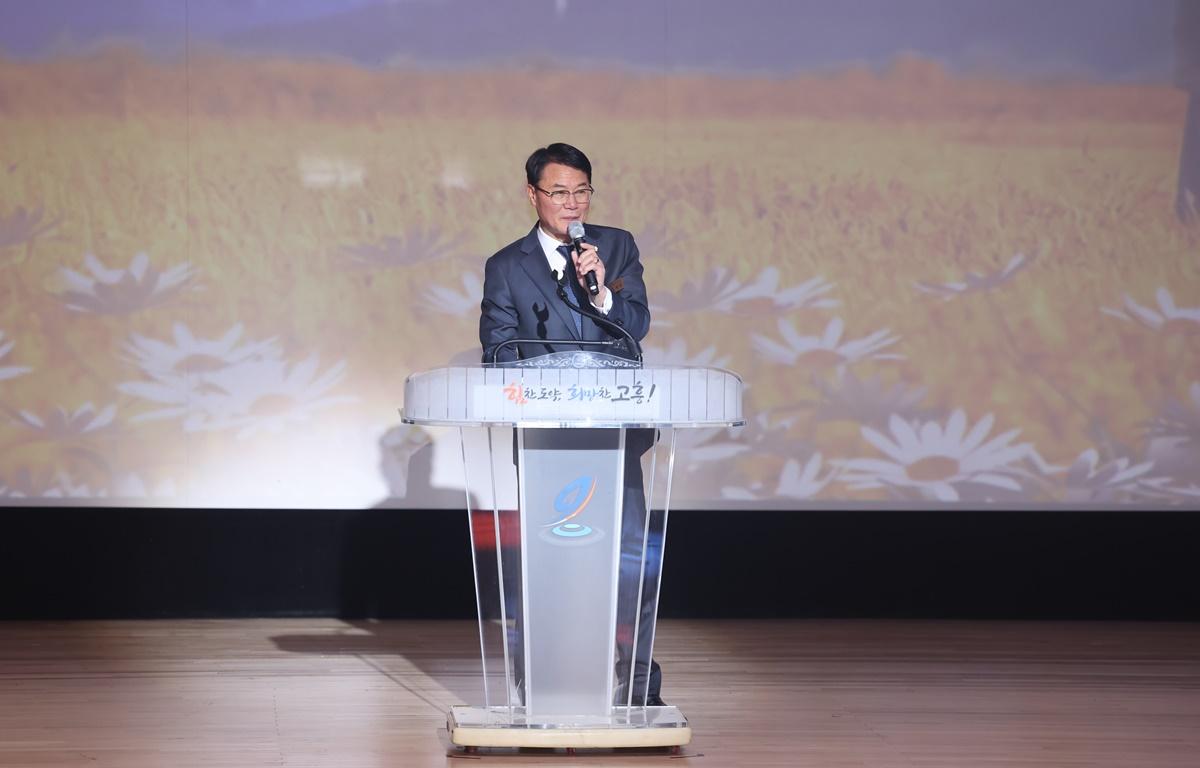 제18회 고흥군 전속예술단 정기공연 첨부이미지 : 2025.12.4 제18회 고흥군 전속예술단 정기공연 (3).JPG