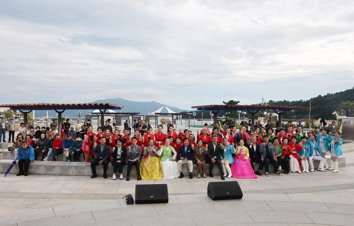 제6회 동네방네 모들콘서트 첨부이미지 : 2025.10.18 제6회 동네방네 모들콘서트 (6).JPG