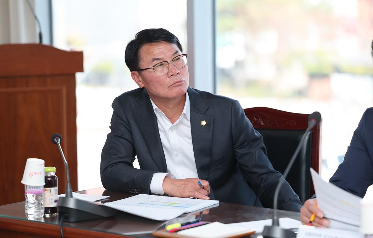 고흥군의회 인구소멸 대응 연구회 연구용역 최종보고회 첨부이미지 : 2025.11.10 고흥군의회 인구소멸 대응 연구회 연구용역 최종보고회 (6).JPG