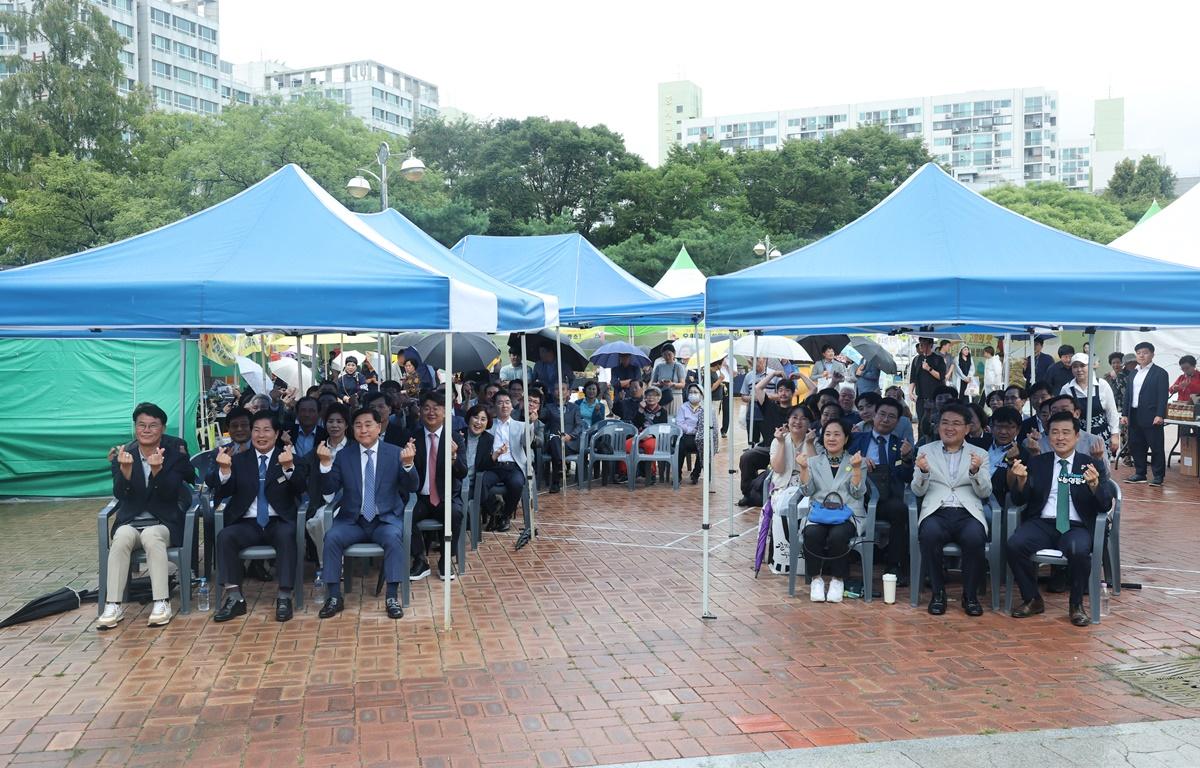 고흥군 농수산물 직거래장터(노원구 중계근린공원) 우호행사 첨부이미지 : 2025.9.19 고흥군 농수산물 직거래장터(노원구 중계근린공원) 우호행사 (3).JPG
