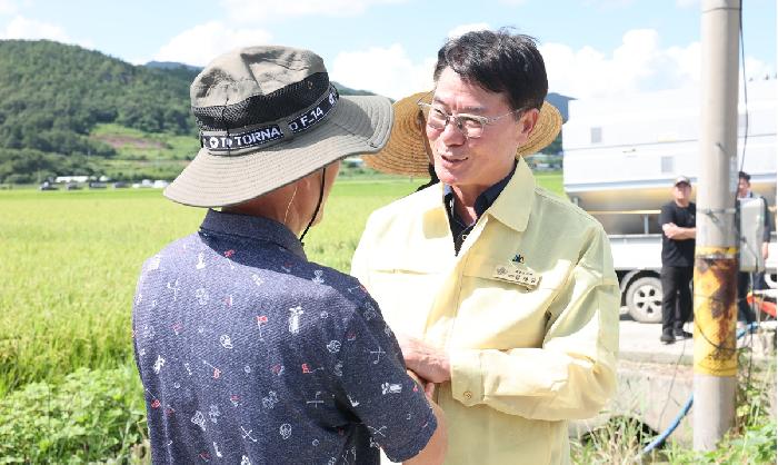 2025년 조생벼 첫 수확 현장 방문