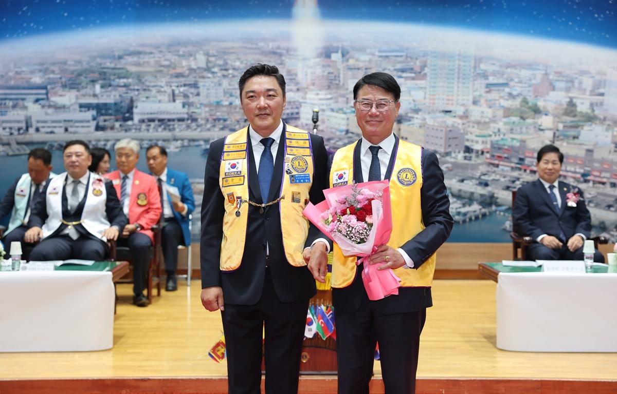 녹동 라이온스클럽 회장 이취임식 첨부이미지 : 2025.6.5 녹동 라이온스클럽 회장 이취임식 (15).JPG