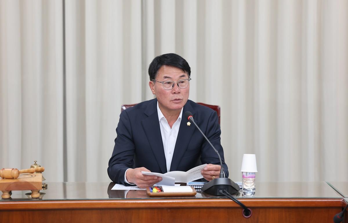 고흥군의회 소상공인 골목상권 활성화 연구회 착수보고회 첨부이미지 : 2025.6.4 고흥군의회 소상공인 골목상권 활성화 연구회 착수보고회 (1).JPG