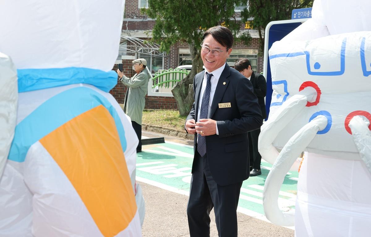 제51회 봉래면민의 날 첨부이미지 : 2025.4.18 제51회 봉래면민의 날 (1).JPG