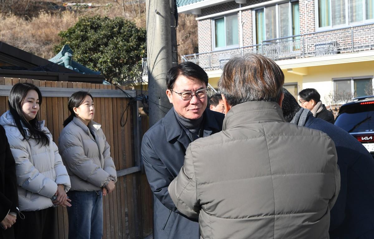 고흥군 공직자 공동주택 입주식 첨부이미지 : 2025.1.16 고흥군 공직자 공동주택 입주식 (2).JPG