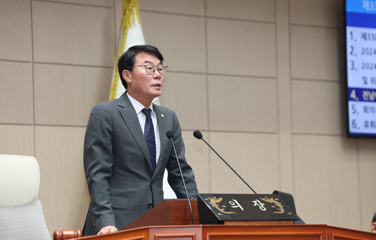 제338회 고흥군의회 임시회 제1차 본회의 첨부이미지 : 2025.7.16 제338회 고흥군의회 임시회 제1차 본회의 (14).JPG