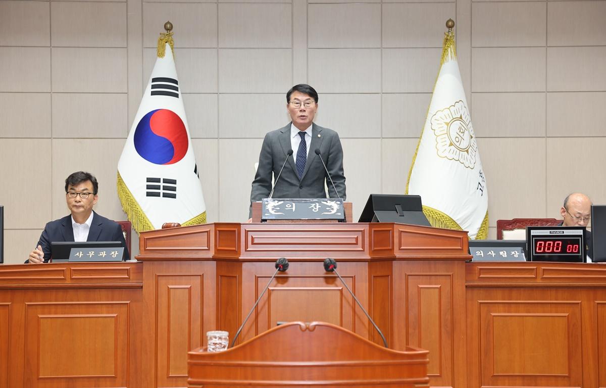 제338회 고흥군의회 임시회 제1차 본회의 첨부이미지 : 2025.7.16 제338회 고흥군의회 임시회 제1차 본회의 (1).JPG