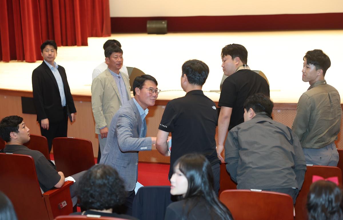 고흥 청년리더 아카데미 개강식 첨부이미지 : 2025.6.30 고흥 청년리더 아카데미 개강식 (6).JPG