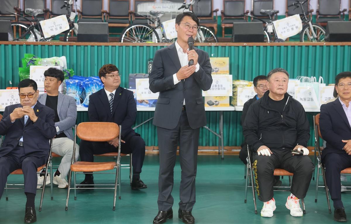 2025 스승의 날 기념 전라남도고흥교육지원청 교직원 배구대회 첨부이미지 : 2025.5.15 2025 스승의 날 기념 전라남도고흥교육지원청 교직원 배구대회 (3).JPG