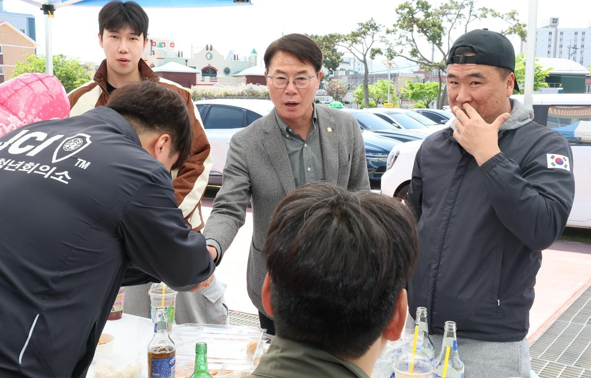 제41회 녹동체육동우회장배 고흥군 직장 및 기관 사회단체 배구대회 첨부이미지 : 2025.4.26 제41회 녹동체육동우회장배 고흥군 직장 및 기관 사회단체 배구대회 (2).JPG