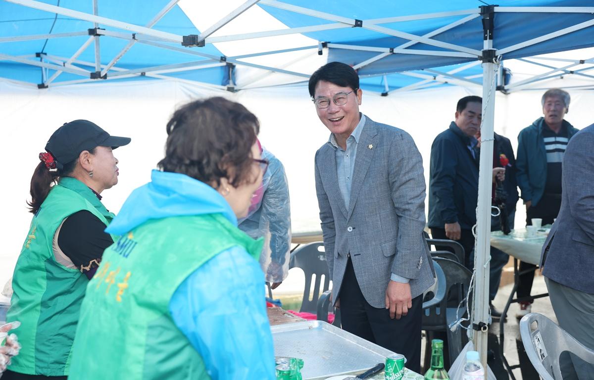 두원면 어르신 경로 위안잔치 첨부이미지 : 2025.5.9 두원면 어르신 경로 위안잔치 (11).JPG