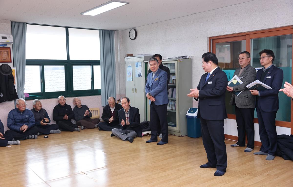 2026 군민과의 지역발전 토론회(동강면) 첨부이미지 : 2026.1.26 2026 군민과의 지역발전 토론회(동강면)(7).JPG