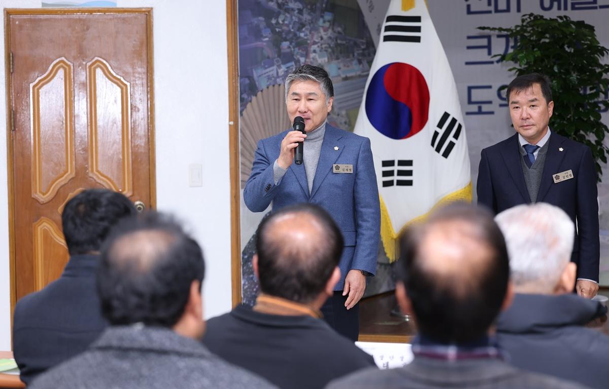 2026 군민과의 지역발전 토론회(대서면) 첨부이미지 : 2026.1.26 2026 군민과의 지역발전 토론회(대서면)(7).JPG