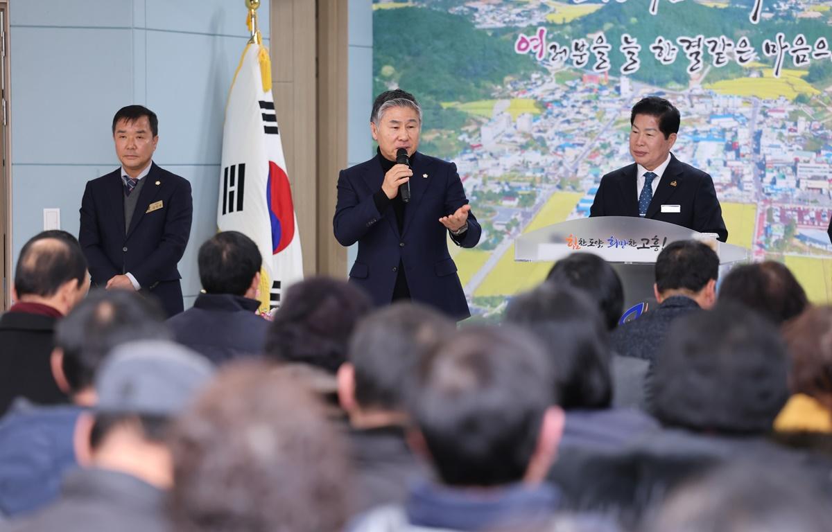 2026 군민과의 지역발전 토론회(과역면) 첨부이미지 : 2026.1.27 2026 군민과의 지역발전 토론회(과역면)(9).JPG
