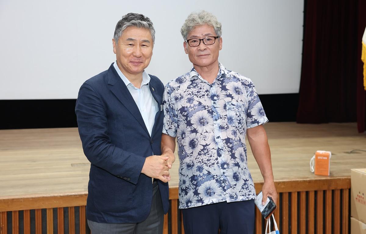 (사)고흥군귀농어귀촌협의회 역량강화 워크숍 첨부이미지 : 2025.8.4 (사)고흥군귀농어귀촌협의회 역량강화 워크숍 (17).JPG