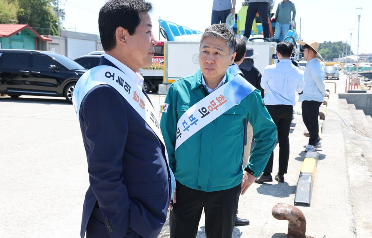 2025년 수산자원조성사업 수산종자 방류 첨부이미지 : 2025.6.5 2025년 수산자원조성사업 수산종자 방류 (18).JPG