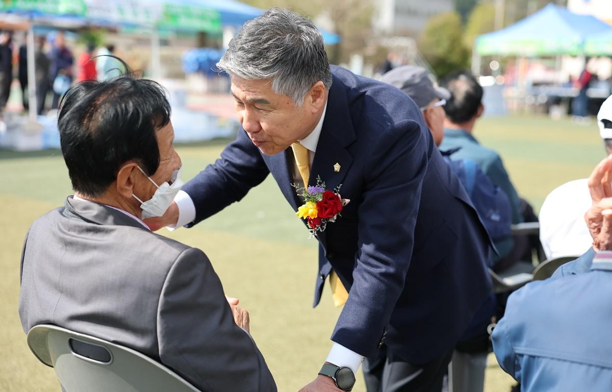 제38회 동강면민의 날 첨부이미지 : 2025.4.15 제38회 동강면민의 날 (1).JPG