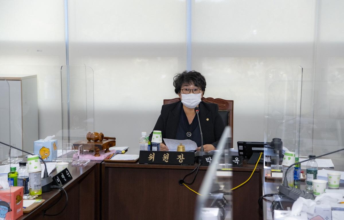 행정자치위원회 의안심사 첨부이미지 : 2021.11.03 행정자치위원회 의안심사 (33) .jpg