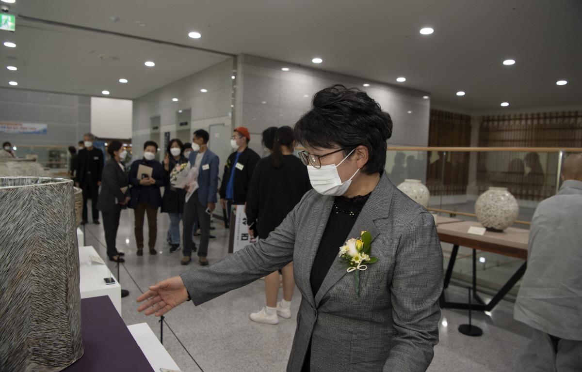 제4회 고흥분청사기 공모전 시상식 첨부이미지 : 2021.10.28 제4회 고흥분청사기 공모전 시상식 _29.jpg