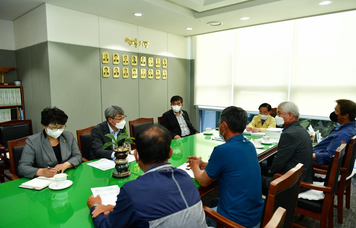 해창만 염해피해 관련 민원인 접견 첨부이미지 : 2021.06.14 해창만 염해피해 관련 민원인 접견 (1)_web.JPG