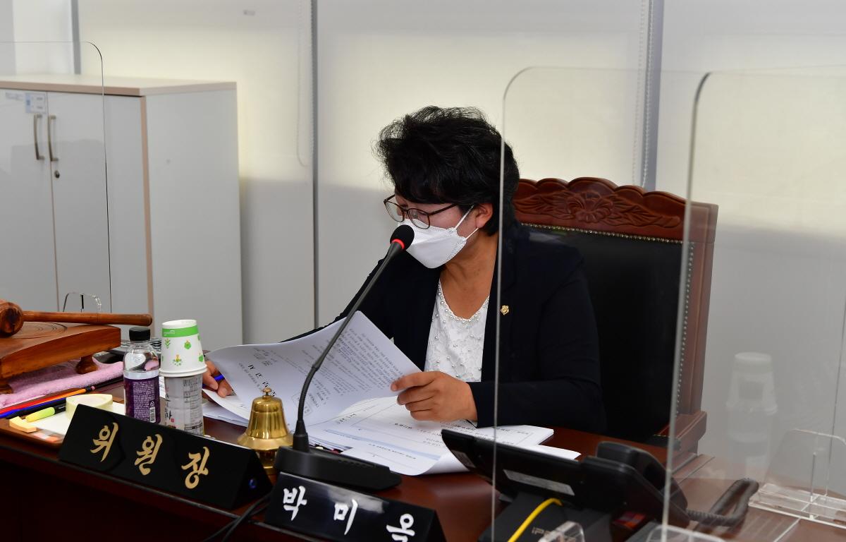 제298회 제1차 정례회 제1차 행정자치위원회 첨부이미지 : 제298회 제1차 정례회 제1차 행정자치위원회 (16).JPG