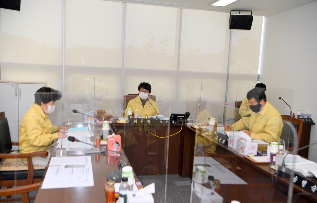 제296회 고흥군의회 임시회 제2차 행정자치위원회 첨부이미지 : 제296회 임시회 제2회 행정자치위원회 (10).JPG