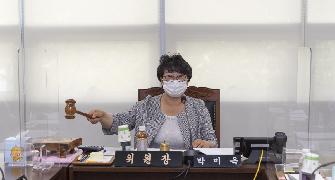 제299회 고흥군의회 임시회 행정자치위원회 의안심사