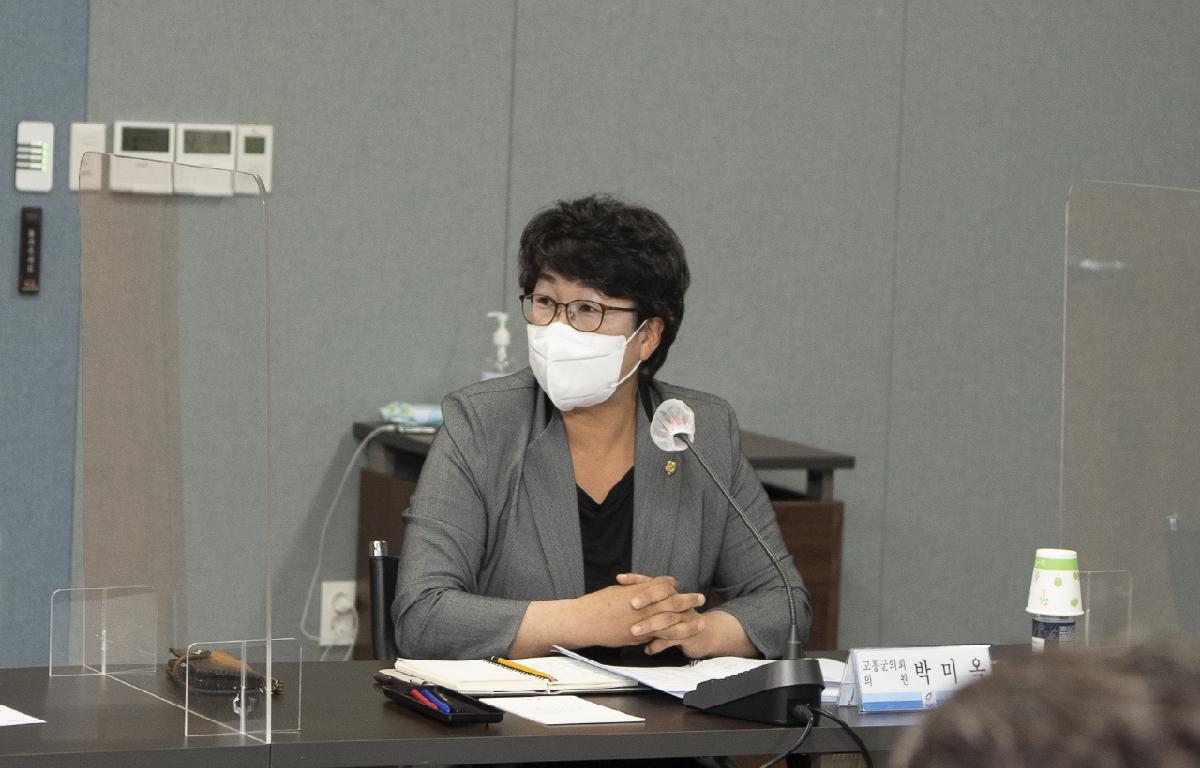 고흥 문화도시 추진위원회 위원 위촉 첨부이미지 : 2021.05.26 고흥문화도시 추진위원회 (5)_web.jpg