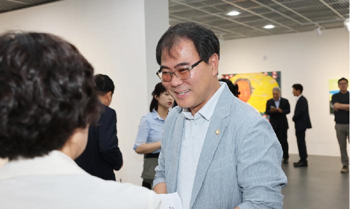 송필용 화백 초대전 [물의 연대기] 개막식