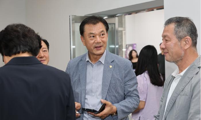 송필용 화백 초대전 [물의 연대기] 개막식