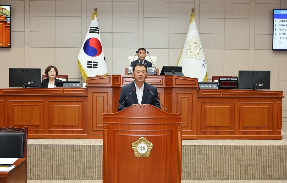 제345회 고흥군의회 임시회 제1차 본회의(의장, 부의장, 상임위원장 선거) 첨부이미지 : 2026.7.1 제345회 고흥군의회 임시회 제1차 본회의(의장, 부의장, 상임위원장 선거) (8).JPG