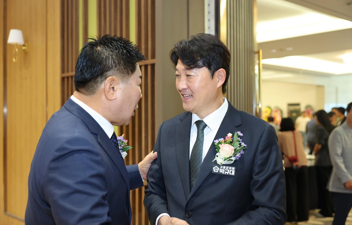 전국 마른김 연합회 제12대, 13대 회장 이취임식 첨부이미지 : 2026.7.10 전국 마른김 연합회 제12대, 13대 회장 이취임식 (7).JPG