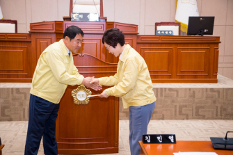 코로나19관련 성금전달