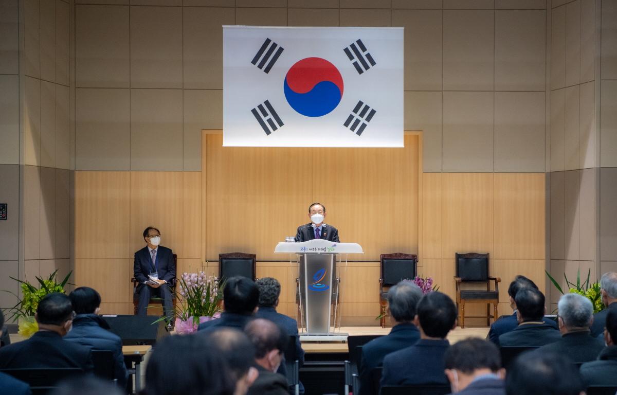 제14회 국가와 고흥군을 위한 조찬기도회 첨부이미지 : 2022.1.17 제14회 국가와 고흥군을 위한 조찬기도회 (15).jpg